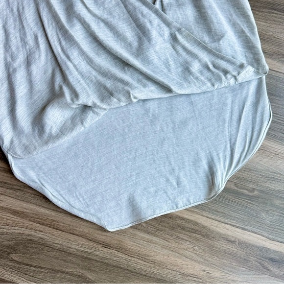 Topshop Cream Light Gray Crossover Draped High-Low V-Neck Blouse Size 6 - Picture 10 of 13